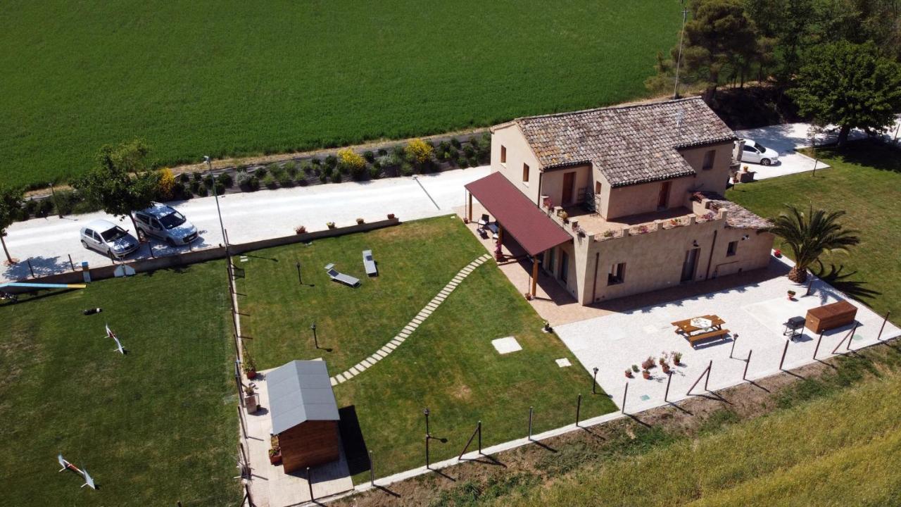 Casa Montefiore 13 Iris Lt Nella Tranquilla Campagna Marchigiana อังโกนา ภายนอก รูปภาพ